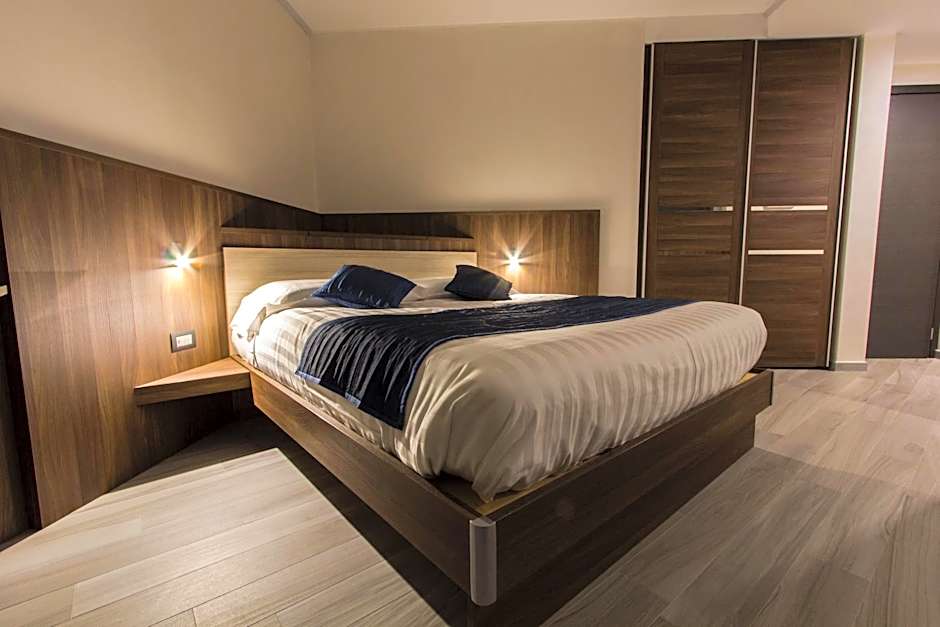 Photo 1 of 7 of Double Room