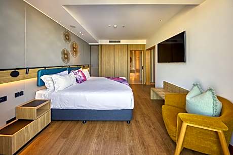 Suite with City View