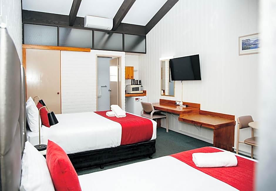 All Travellers Motor Inn