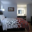 Econo Lodge Inn & Suites Southeast