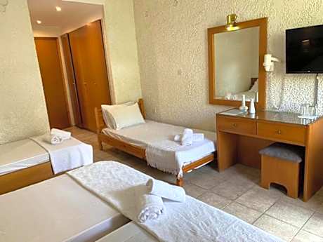 Family Room with Mountain View