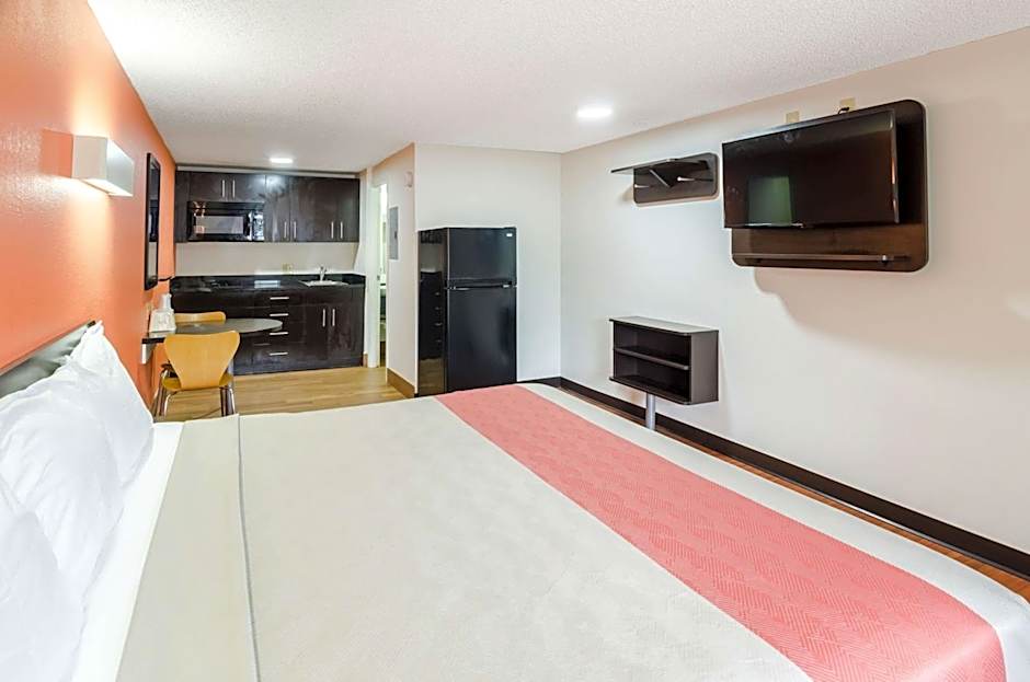 Motel 6-Troutville, VA