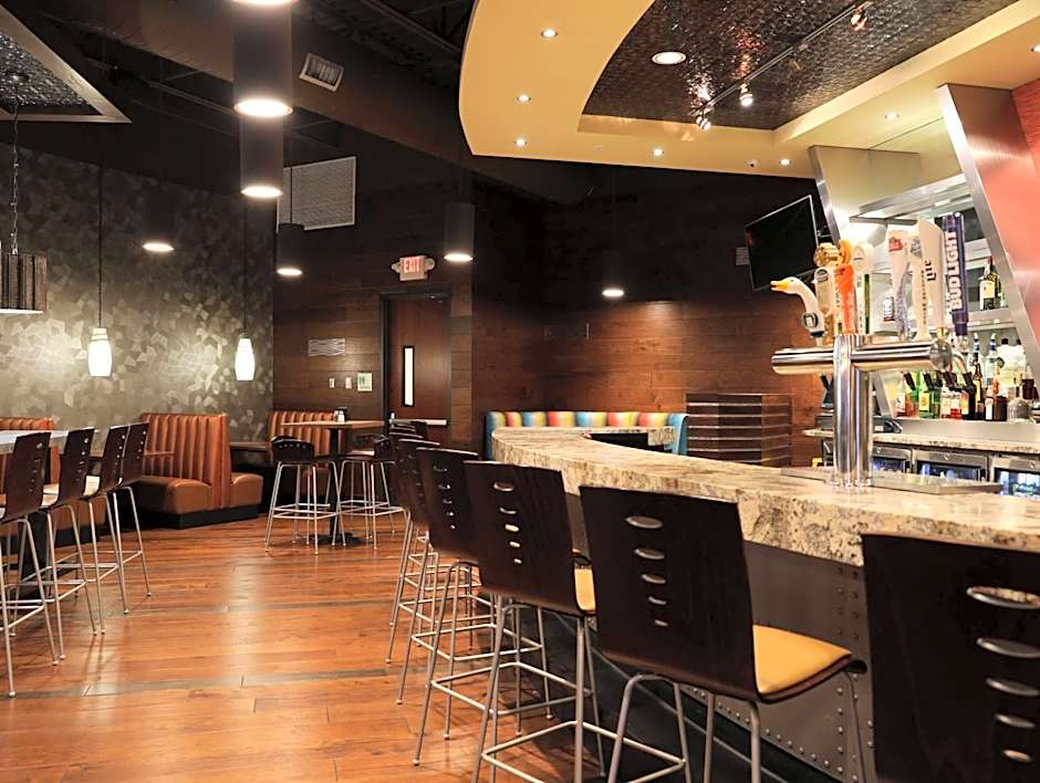 DoubleTree by Hilton Omaha Southwest