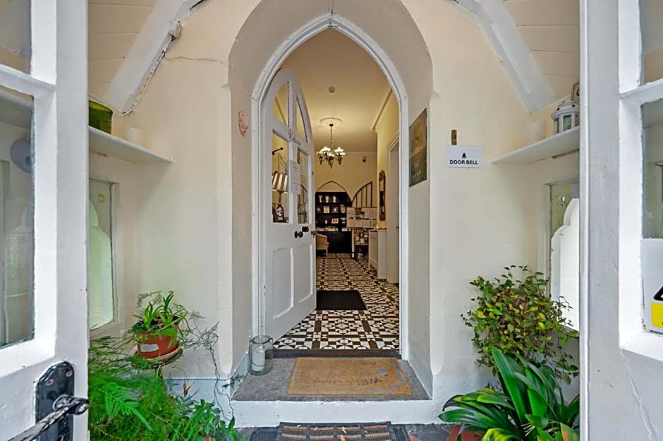 Robin Hill Heritage Guest House