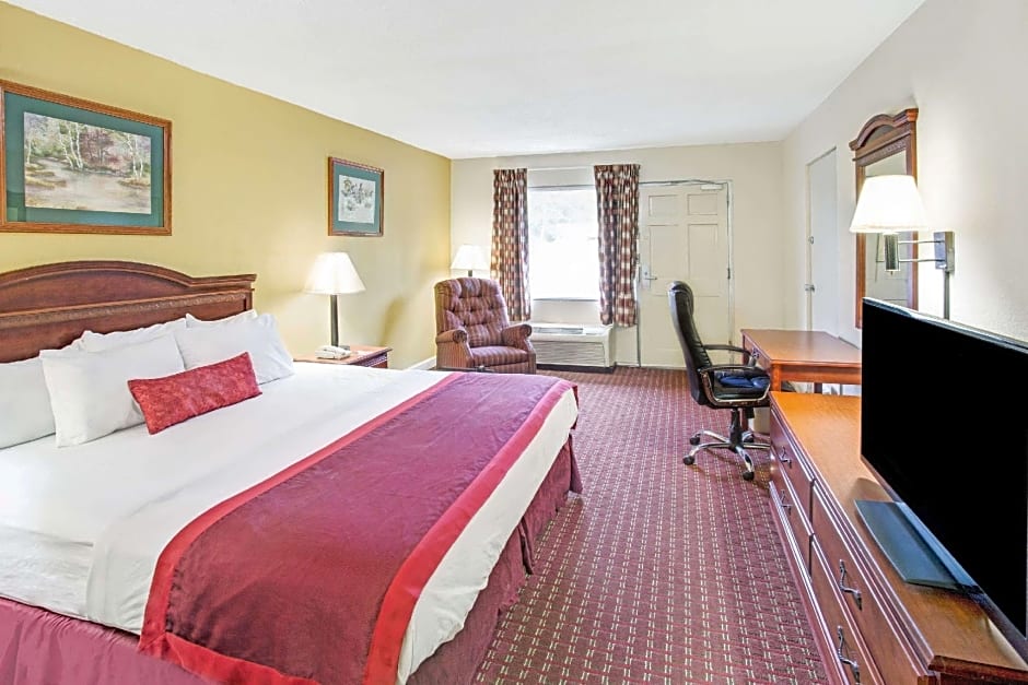 Ramada by Wyndham Walterboro