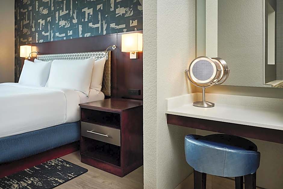 Hotel Alex Johnson Rapid City, Curio Collection by Hilton