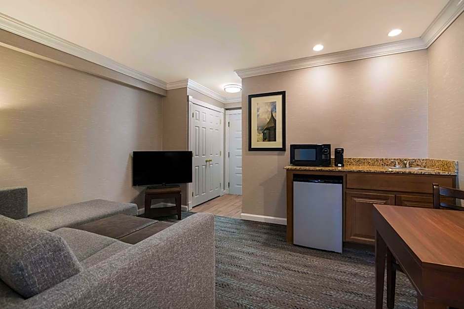 Comfort Inn & Suites Plattsburgh - Morrisonville