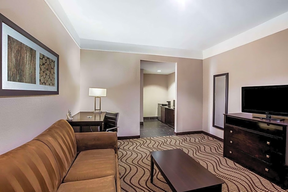 La Quinta Inn & Suites by Wyndham Pasadena