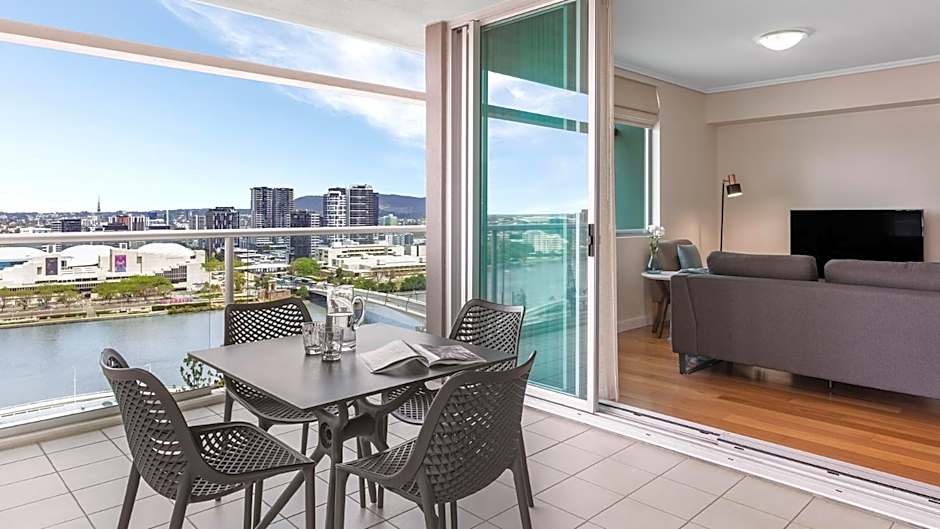 Oaks Brisbane Casino Tower Suites