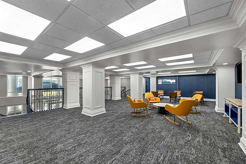 Spark by Hilton Tuscumbia Muscle Shoals