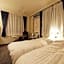 Hotel Justice - Ski IN Ski OUT - Private bathroom, next to the ski lift station