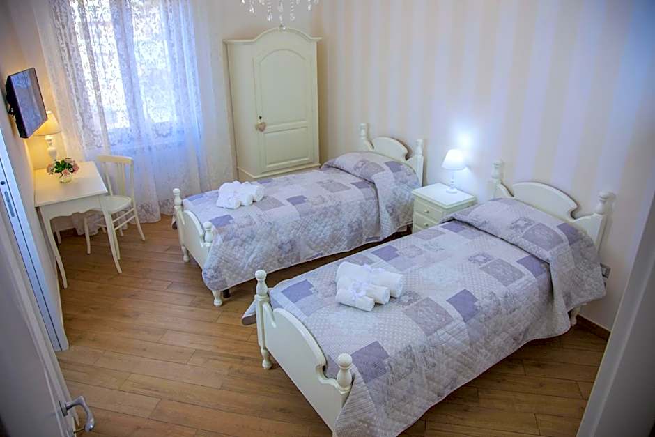 Foto 1 de 6 de 1 Double Bed or 2 Beds