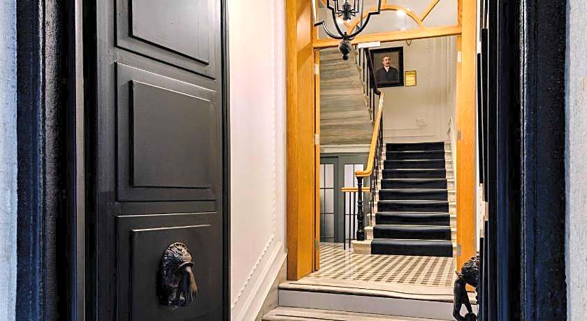 Petros Boutique Hotel