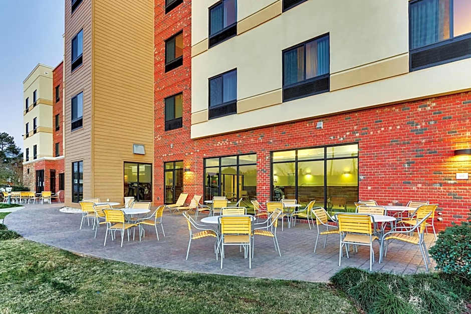 Fairfield Inn & Suites by Marriott Dunn I-95