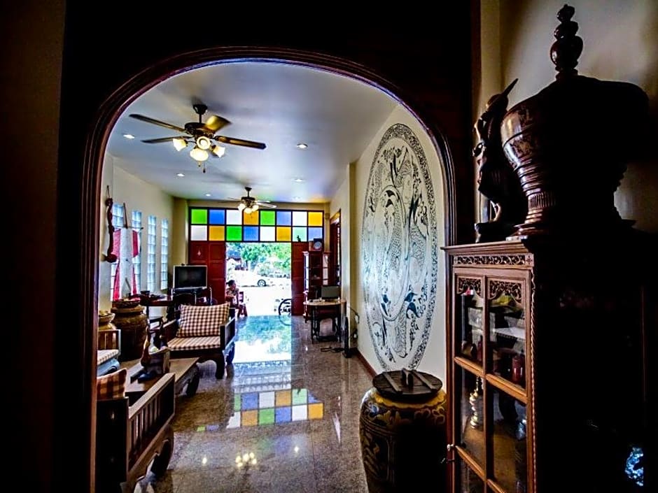 Wake Up at Muang Kao Boutique Hotel