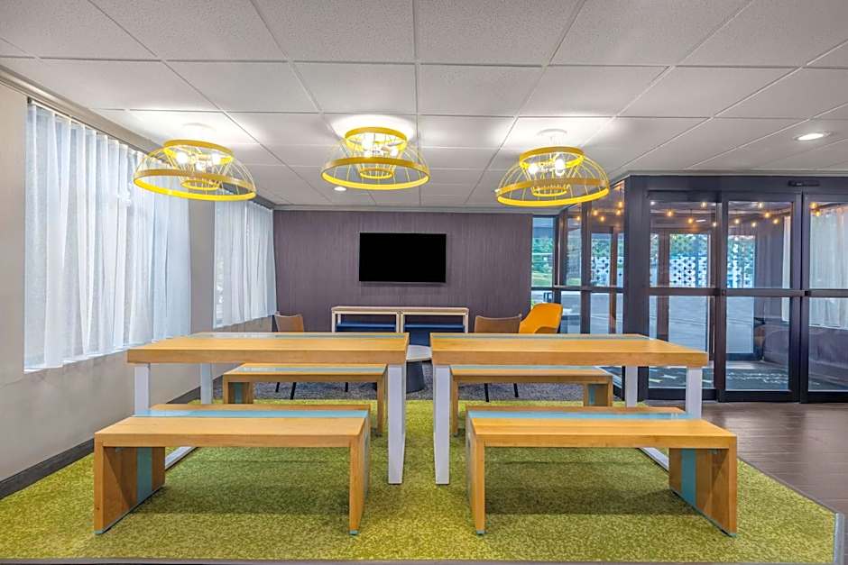 Spark by Hilton Clarks Summit