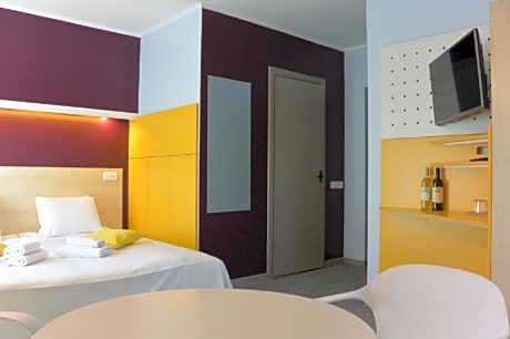 Standard Twin/Double Room with Balcony