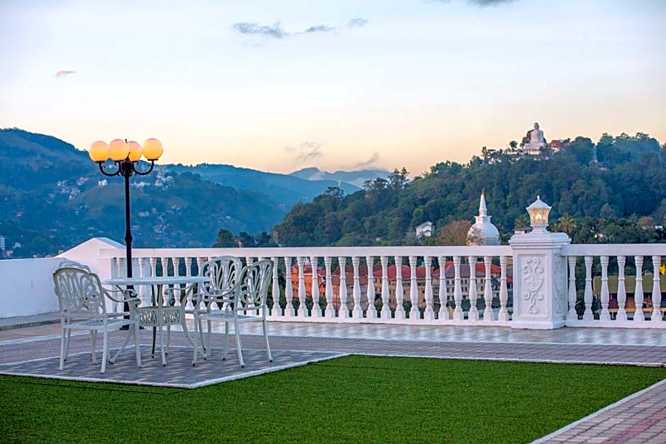 The Grand Kandyan Hotel