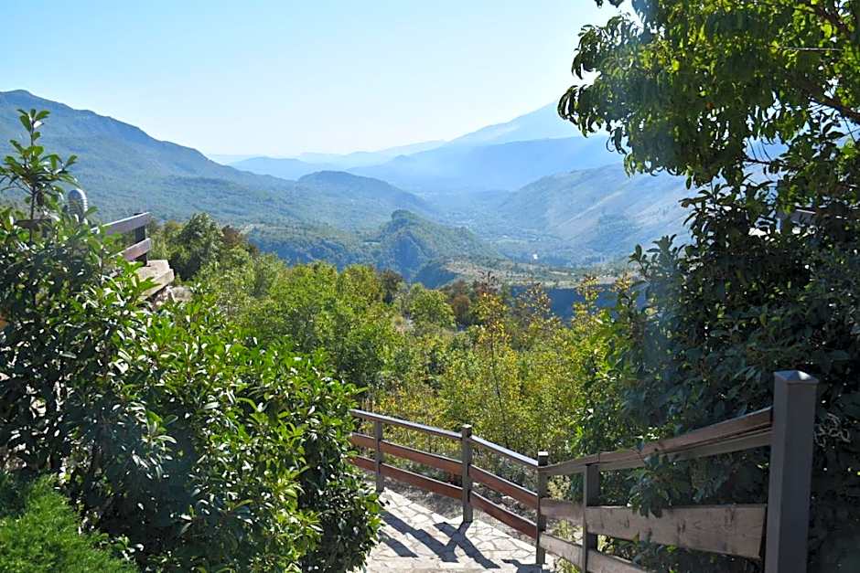 OSTROG Aparthotel KOLIBA-VLASTNIŠTVO MANASTIRA OSTROG