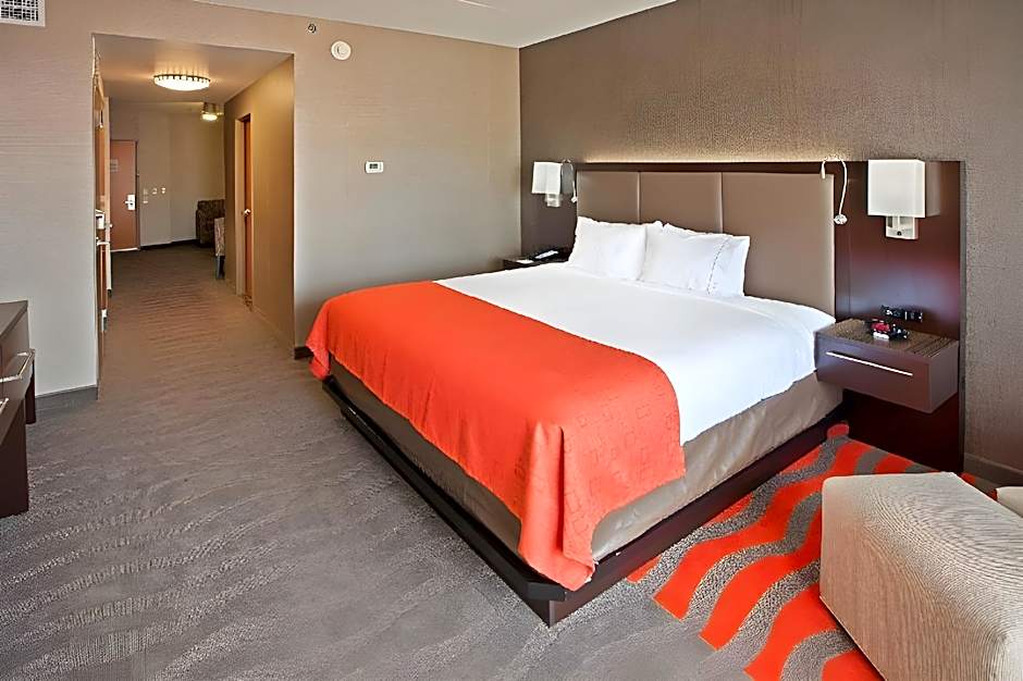 Holiday Inn Express Hotel And Suites Columbus Edinburgh By IHG