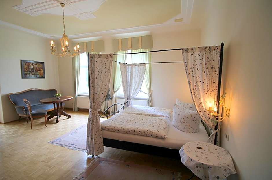 Hotel-Appartement-Villa Ulenburg