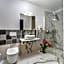 Apart House, Tylna 20