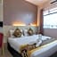 Top Garden Hotel