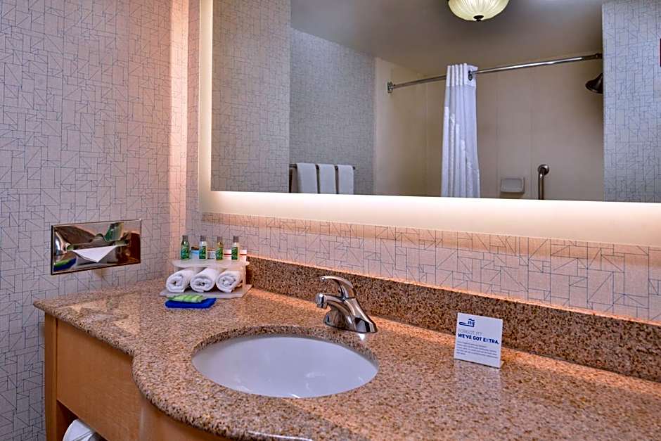 Holiday Inn Express Stockton Southeast By IHG