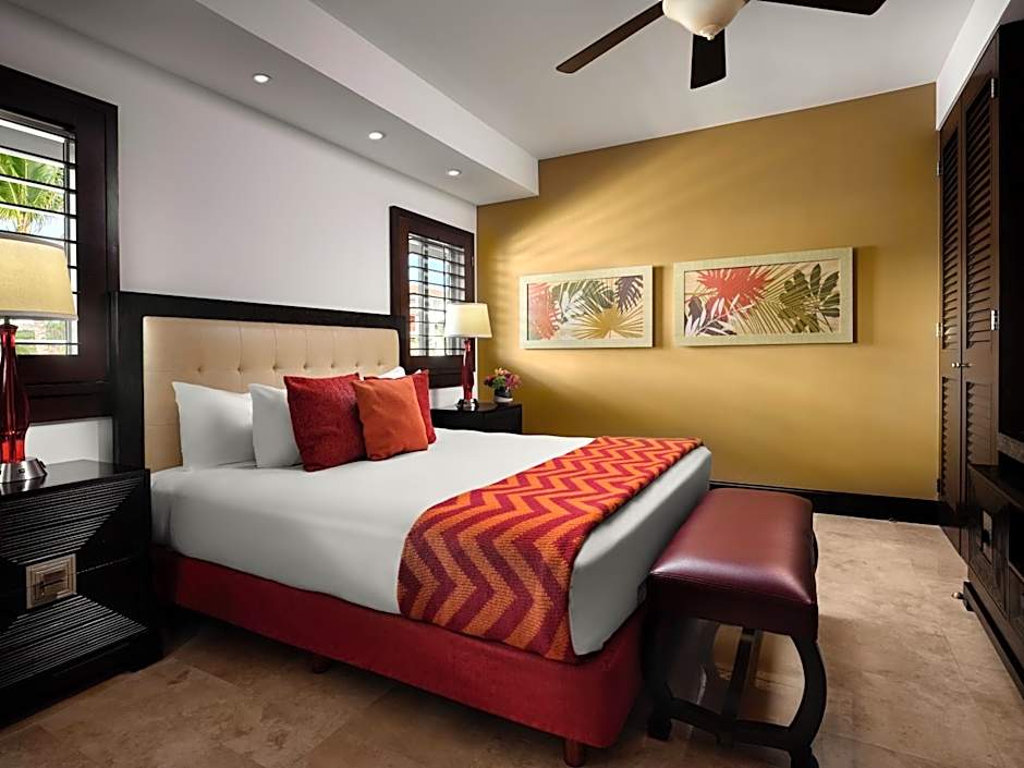 Sirena del Mar by Vacation Club Rentals