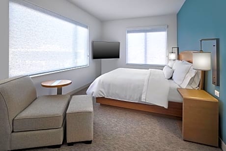 Executive Suite, 1 King Bed with Sofa bed (1 King Bed and 1 Double Sofa Bed)