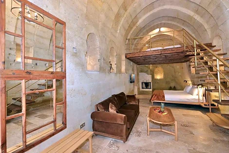 EVANTHIA CAVE SUITES
