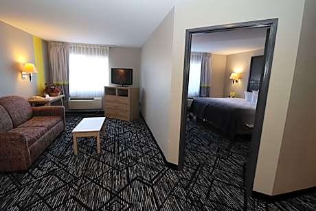 1 King Bed One Bedroom Suite Non-Smoking