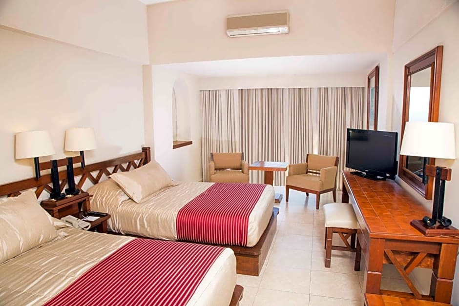 Hotel Fortin Plaza