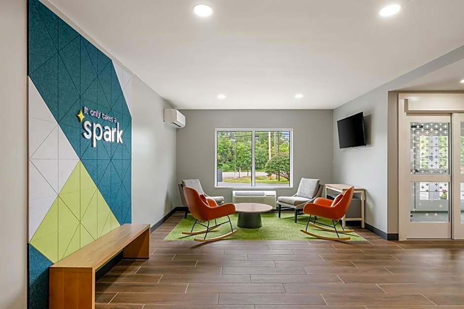 Spark by Hilton Freeport