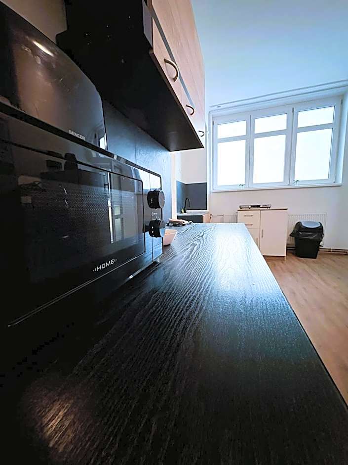 Black Style ROOMS Moravske namesti