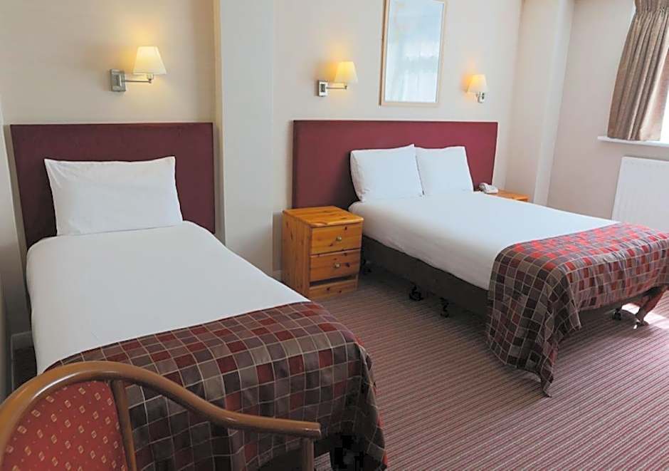 Foto 1 dari 26 — King Charles Hotel