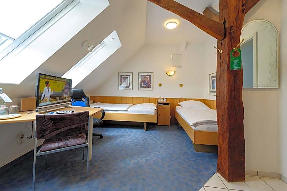 Foto 1 dari 5 — Standard 2 Beds
