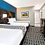 La Quinta Inn & Suites by Wyndham Sulphur Springs