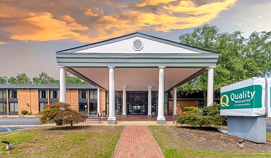 Quality Inn & Suites