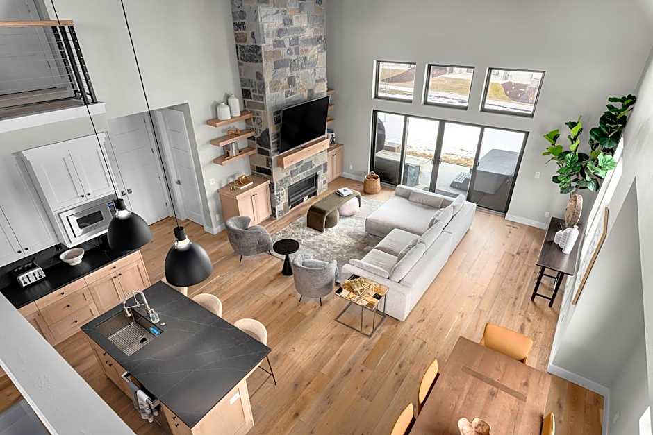 Luxury Stays Club 1012, New lovely 4br TH, New Deer Valley 1 min Park City 10 min