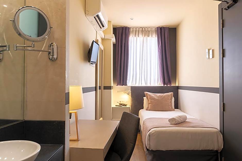 May Ramblas Hotel