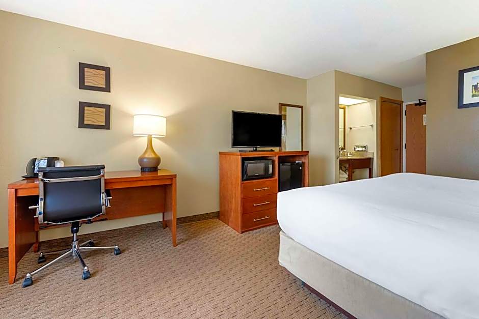 Comfort Inn & Suites Black River Falls I-94
