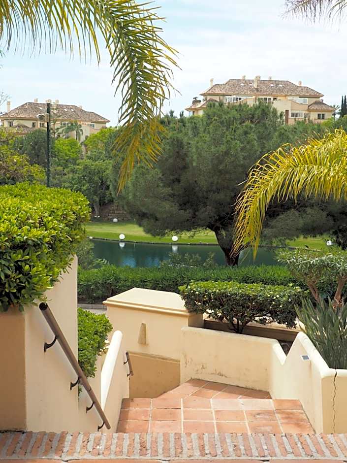 Elviria Hills Living