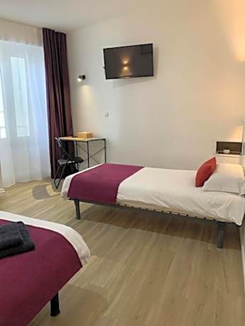 Triple Room with Private Bathroom