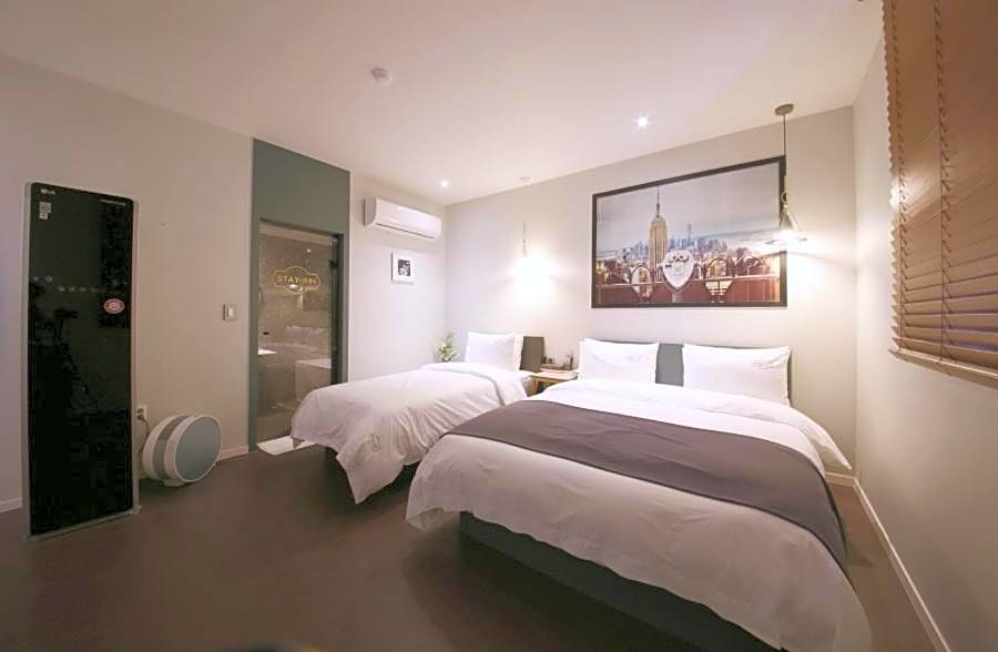 Gimhae Jangyu Stayin Hotel