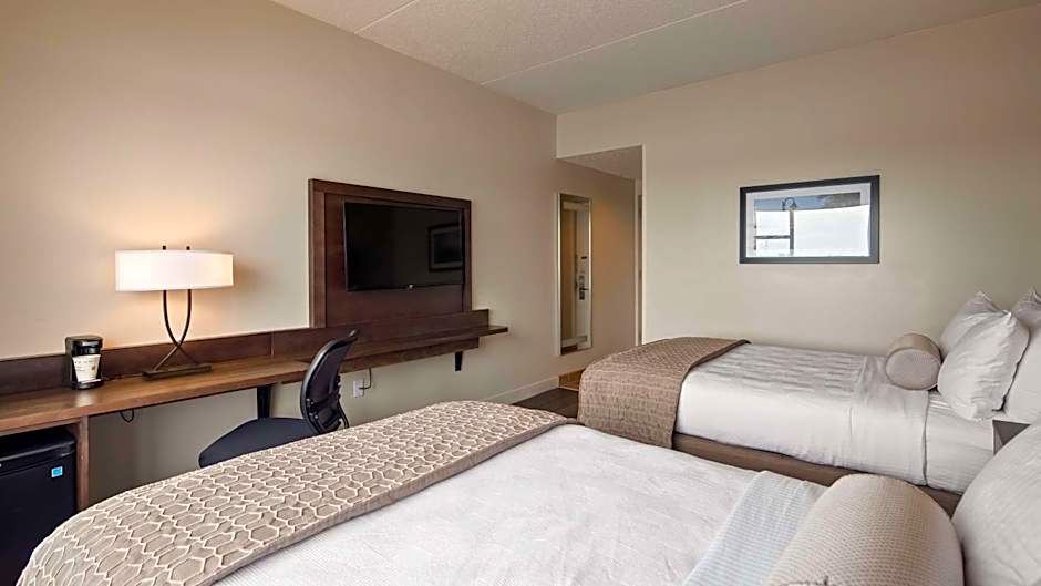 Best Western Plus Coastline Inn