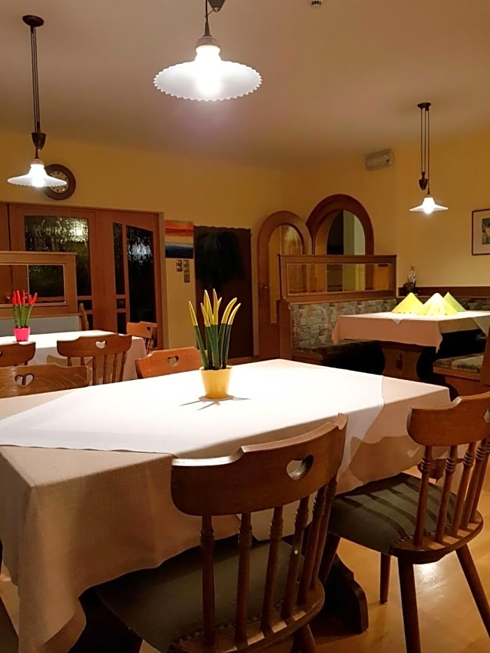 Hotel Pension Schweitzer