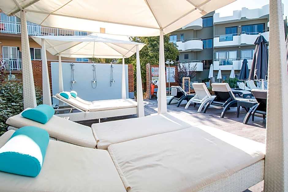 Sunny Days Hotel