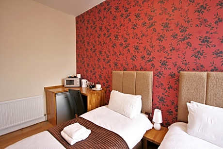 Central Studios Gloucester Place by Roomsbooked