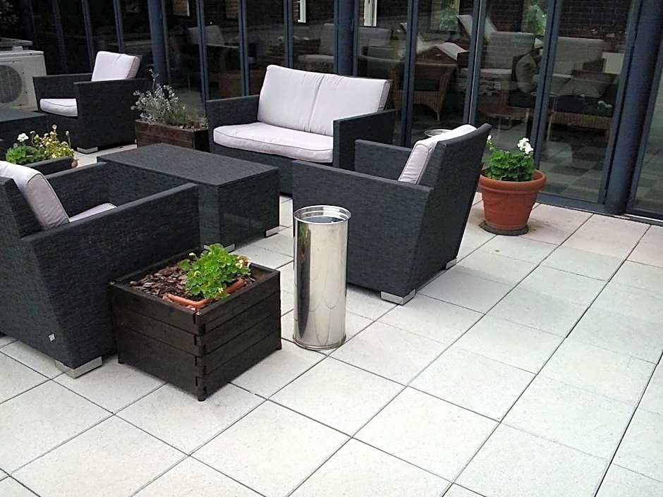 Pacific Hotel Fortino